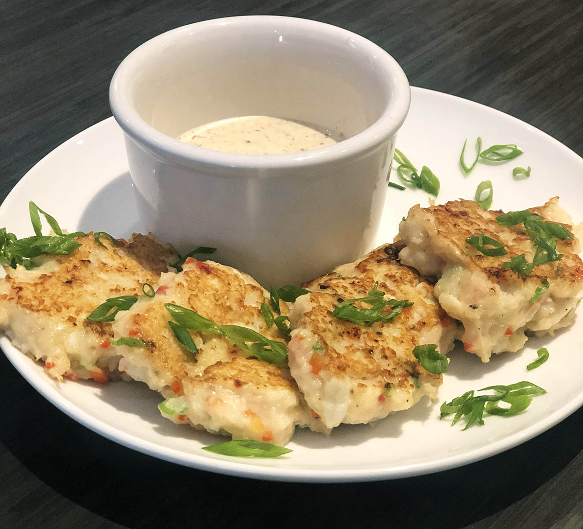 Breadless Crab Cakes With Remoulade Sauce Grillgrate